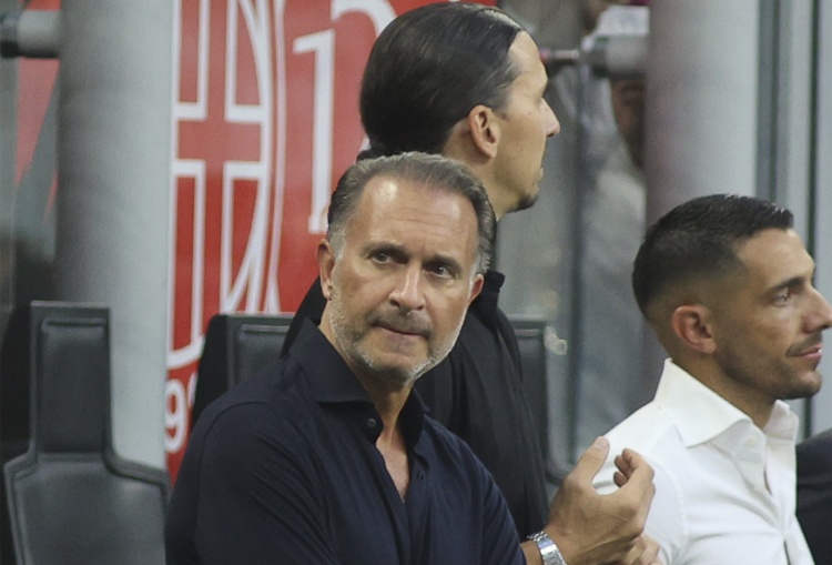 世界杯手机观看app下载-米体：米兰老板卡迪纳莱与管理层和囧叔会面，他上次回米兰是前年